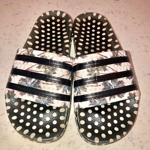 Adidas Adilette Flips Women’s Size 5/6